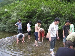 ���̂��ݎ��i�[�т̂��߂ɂ݂�ȕK���ł��I�j