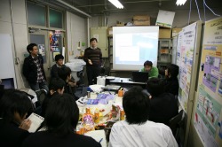 ���^����